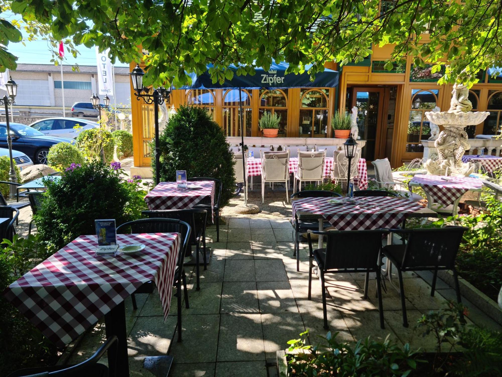 Hoeckner Plaza Hotel Attnang-Puchheim المظهر الخارجي الصورة