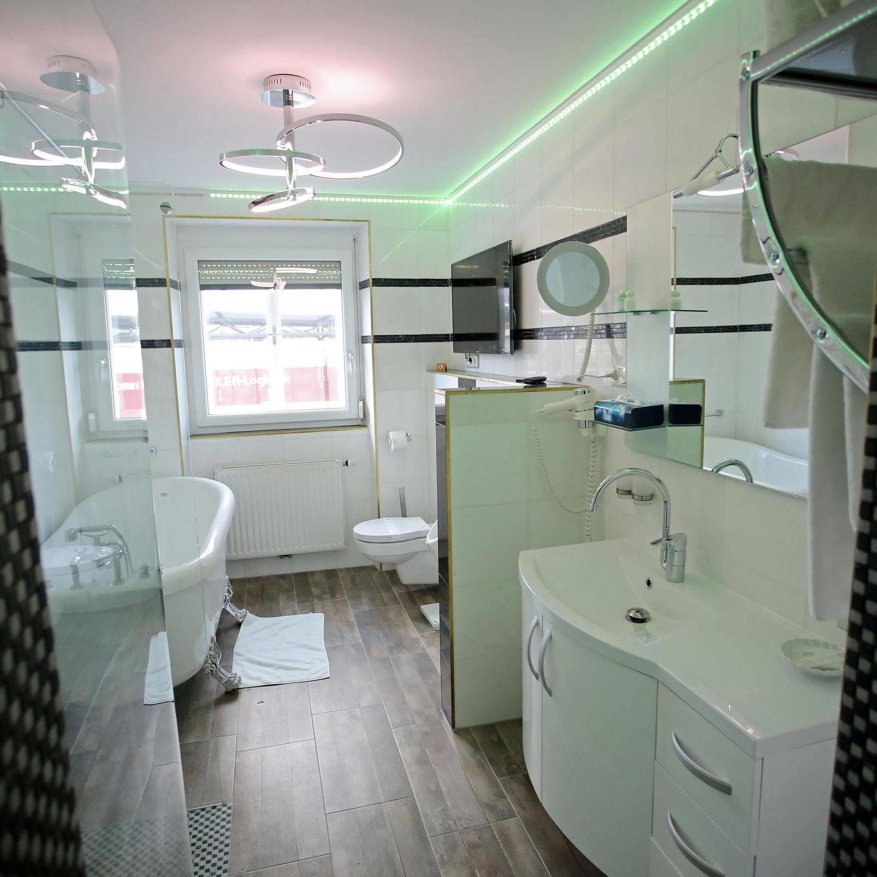Hoeckner Plaza Hotel Attnang-Puchheim المظهر الخارجي الصورة