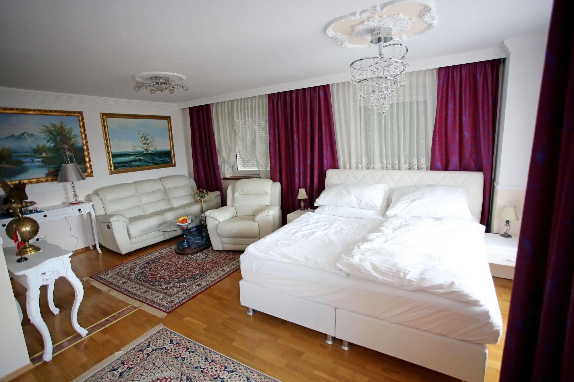 Hoeckner Plaza Hotel Attnang-Puchheim المظهر الخارجي الصورة